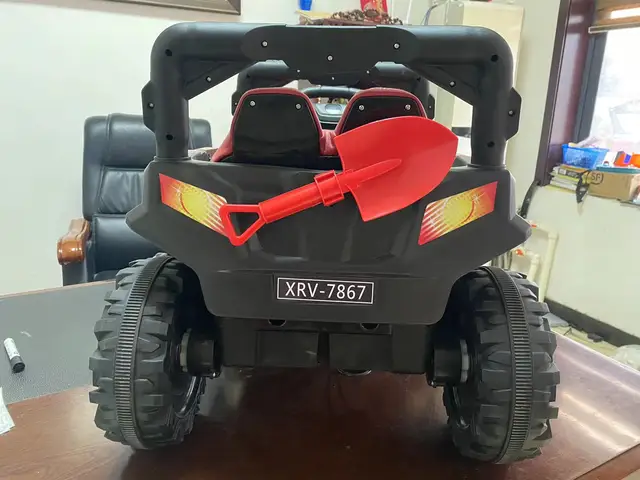 Rechargeable Battery Operated 4x4 Jeep For Kids With Music System and Remote control.