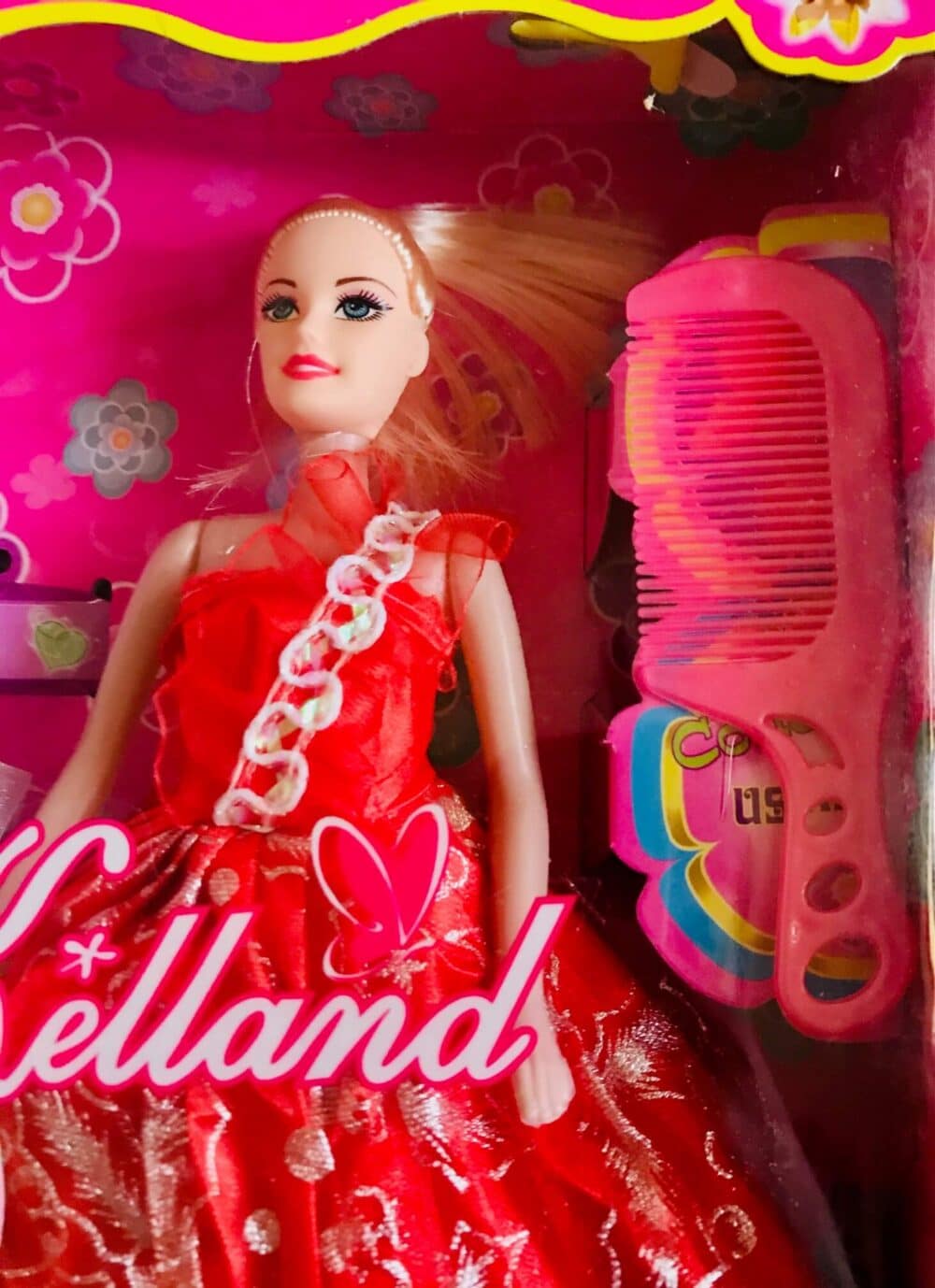 Fashionable Doll Makeup Dress Set (KELLAND)